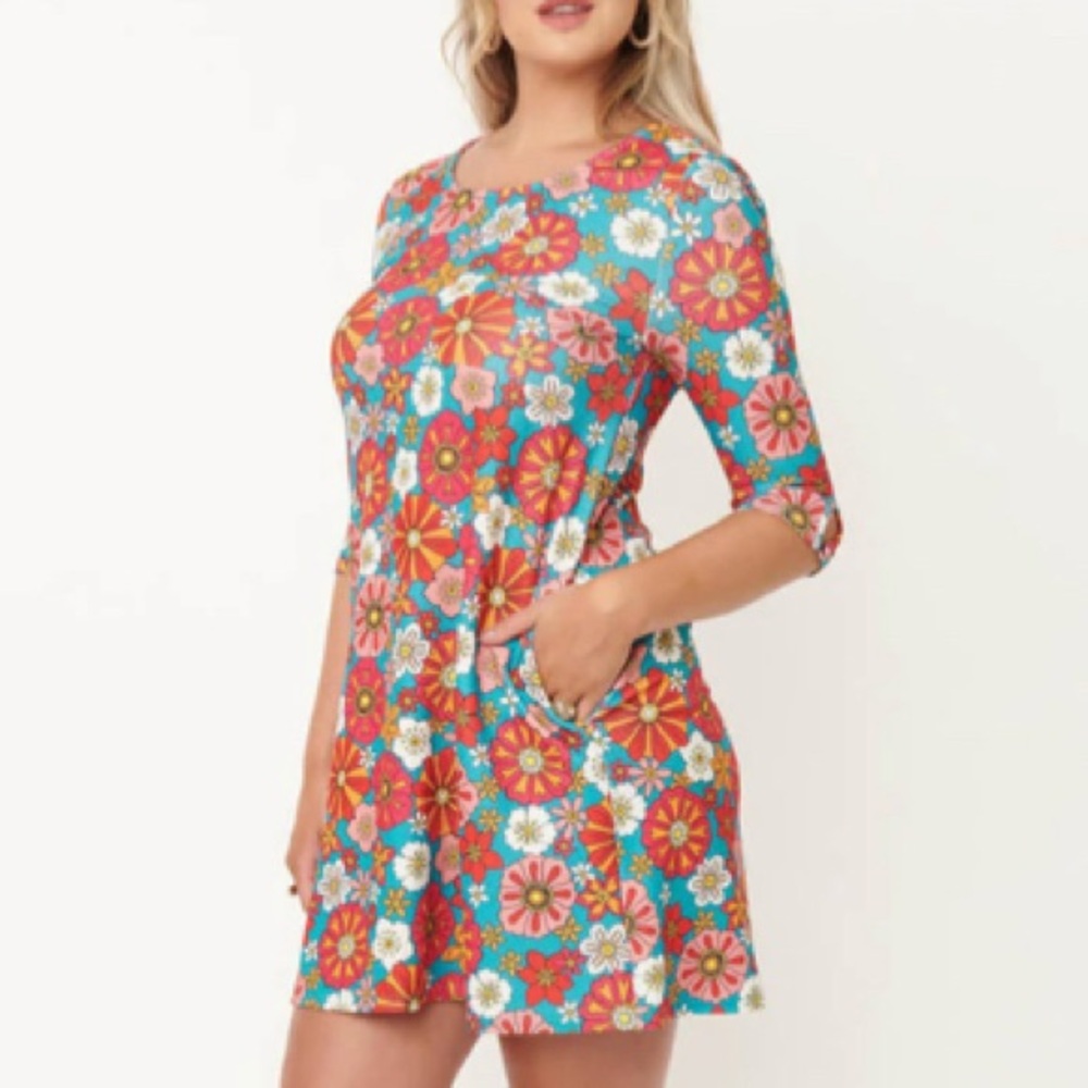 Unique Vintage Smak Parlour Size XS Turquoise Pink Cosmic Floral 60s Shift Dress